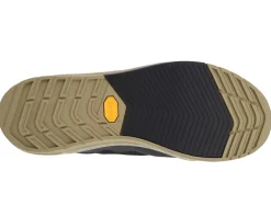 Pearl iZUMi X-ALP Launch Shoes (Black/Shadow Grey) (41) (Flat)