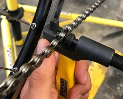 Pedro's Pro Chain Tool 3.2 (Black/Yellow) (1-13 Speed)
