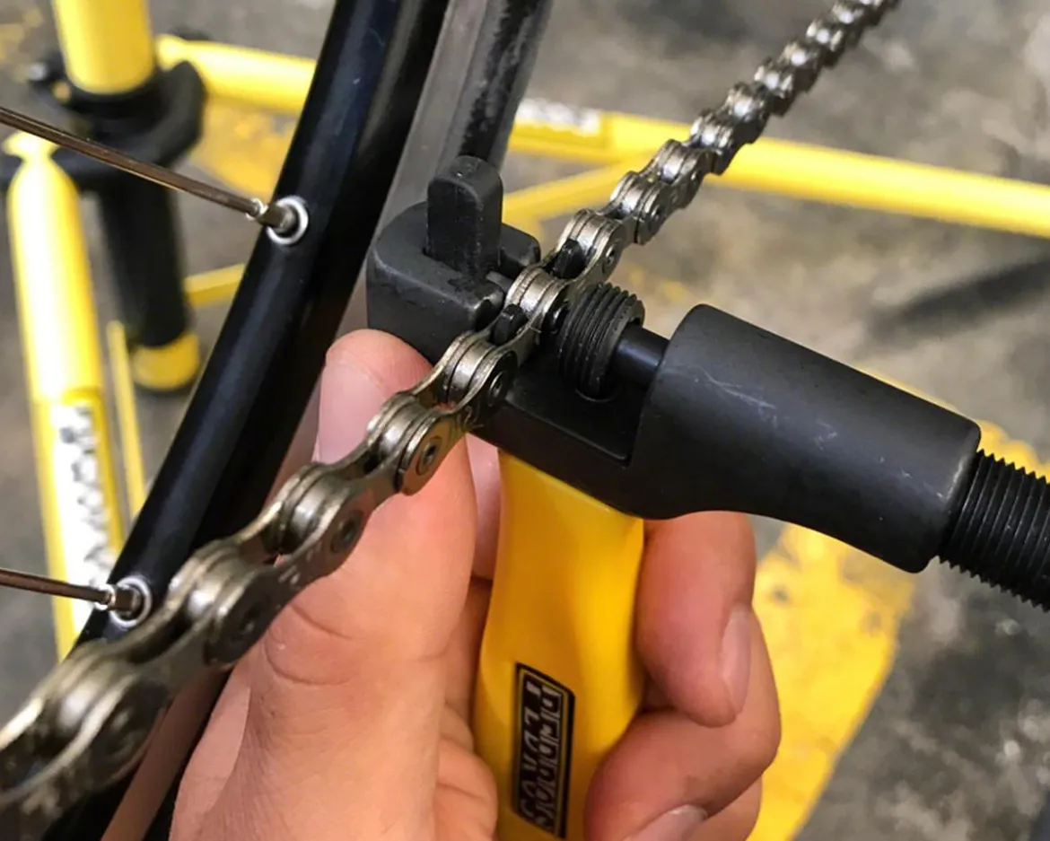Pedro's Pro Chain Tool 3.2 (Black/Yellow) (1-13 Speed)