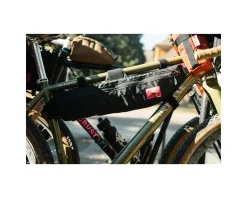 Swift Industries Half Frame Bag (Black) (2.75L)